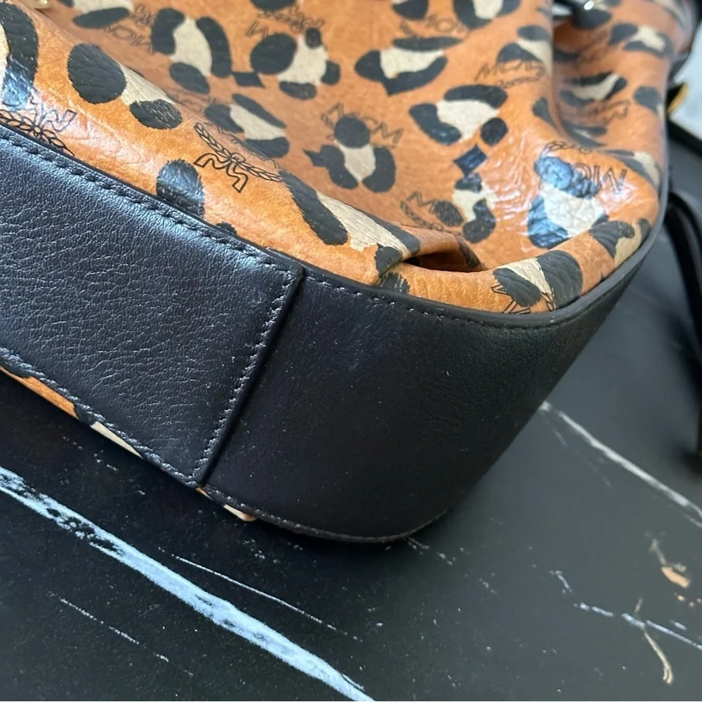 ❌SOLD❌🔥MCM VISETOS LEOPARD LARGE TOTE BAG LIMITED EDITION🔥MINT CONDITION - Picture 12 of 15